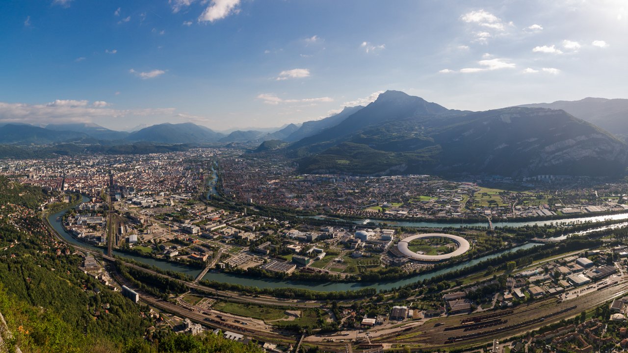 Panoramablick auf Grenoble