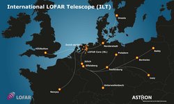 Auf einer Landkarte Mittel- und Westeuropas sind mit markanten Punkten die Standorte der LOFAR-Empfangsstationen gekennzeichnet. Von den diversen Punkten verlaufen dünne Linien zur Kernstation von LOFAR in den Niederlanden.